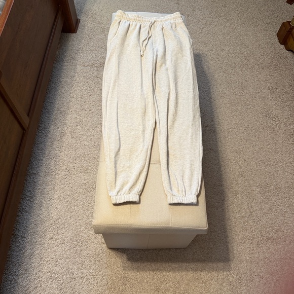 SO Women’s The Favorite Jogger Pants Size S - Picture 3 of 15